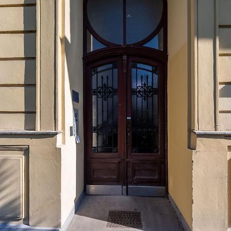 Apartament Sleek 1Br Flat Near Center By Hm Wiedeń Zewnętrze zdjęcie