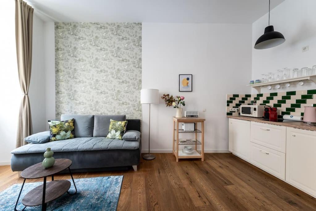 Apartament Sleek 1Br Flat Near Center By Hm Wiedeń Zewnętrze zdjęcie