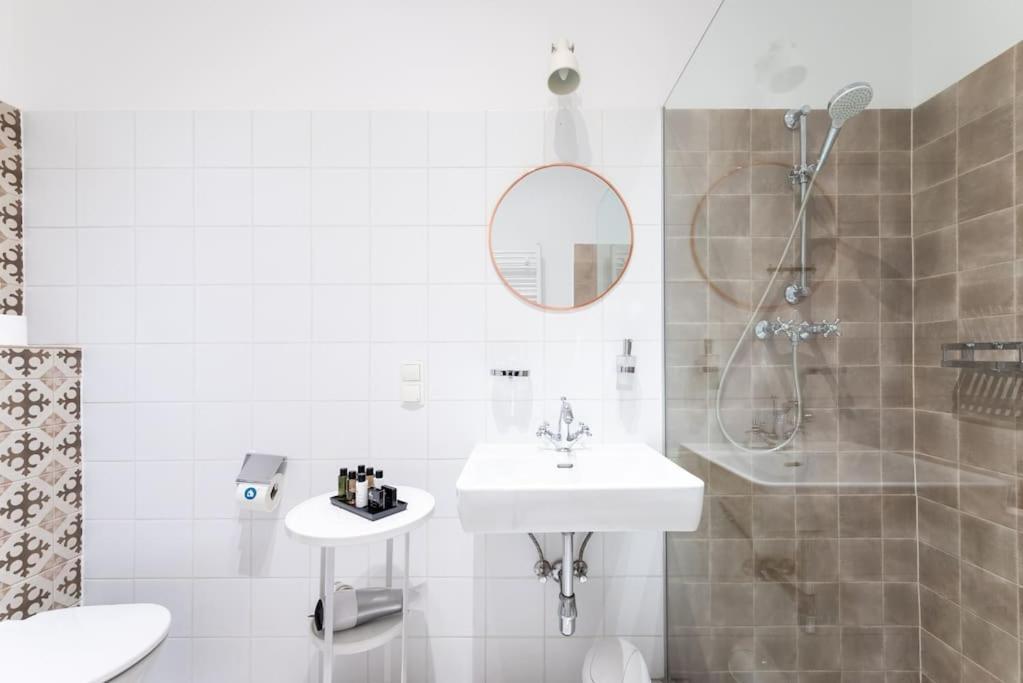 Apartament Sleek 1Br Flat Near Center By Hm Wiedeń Zewnętrze zdjęcie